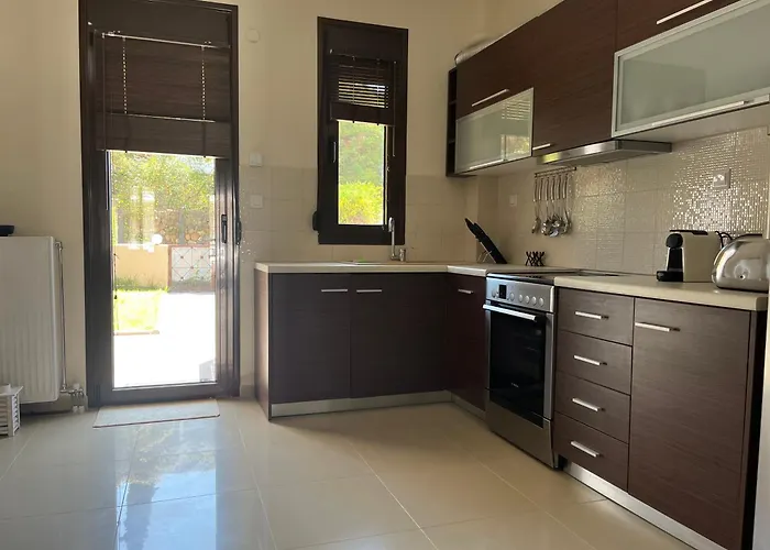 Stena Seaview Garden Maisonette Сasa de vacaciones Flogita